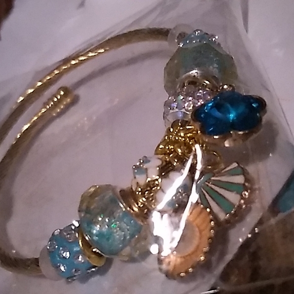 Jewelry - Adjustable bracelets 2×$6